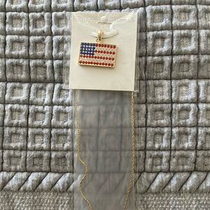 American USA 🇺🇸 Flag Necklace NWT